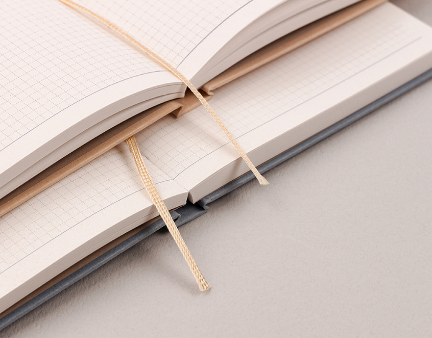 Day;Flow Daily Diary Dash and Dot 5 Planner, Journal, Diary Hunter & The Scholar